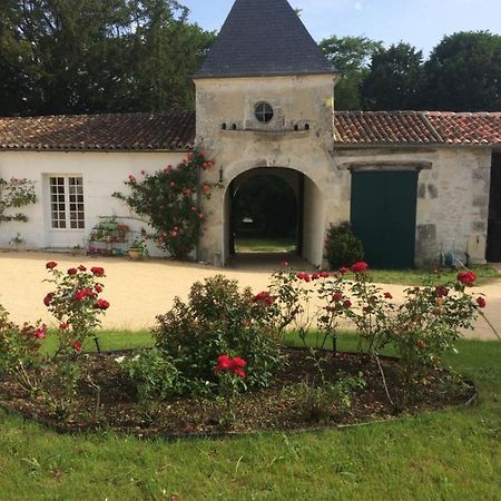 Chaniers Le Logis Du Plessis B&B 외부 사진