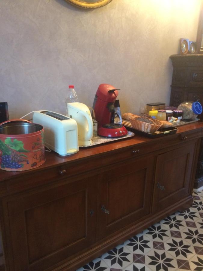 Chaniers Le Logis Du Plessis B&B 외부 사진