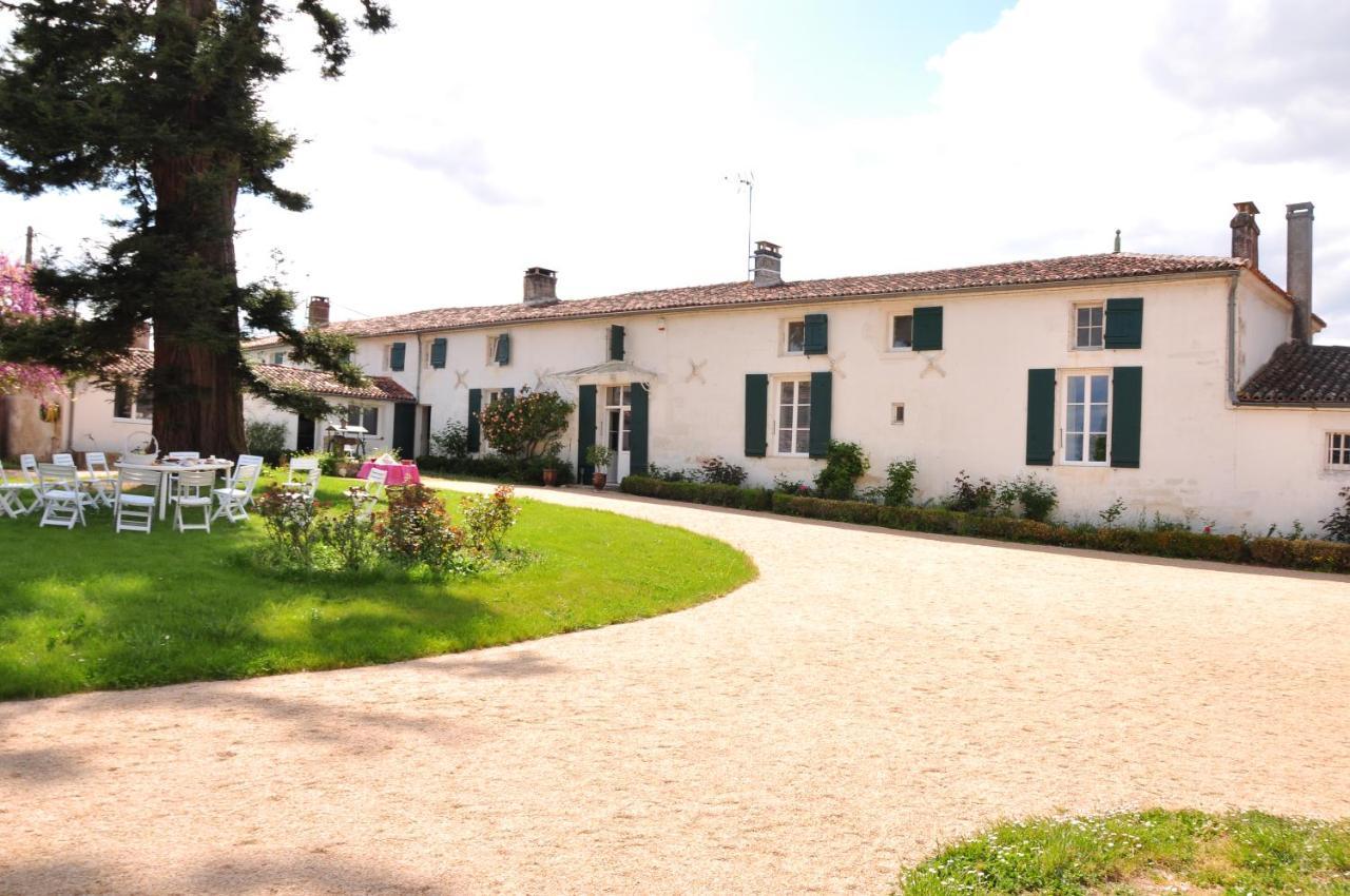 Chaniers Le Logis Du Plessis B&B 외부 사진
