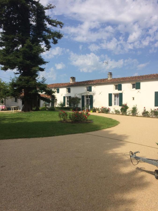 Chaniers Le Logis Du Plessis B&B 외부 사진