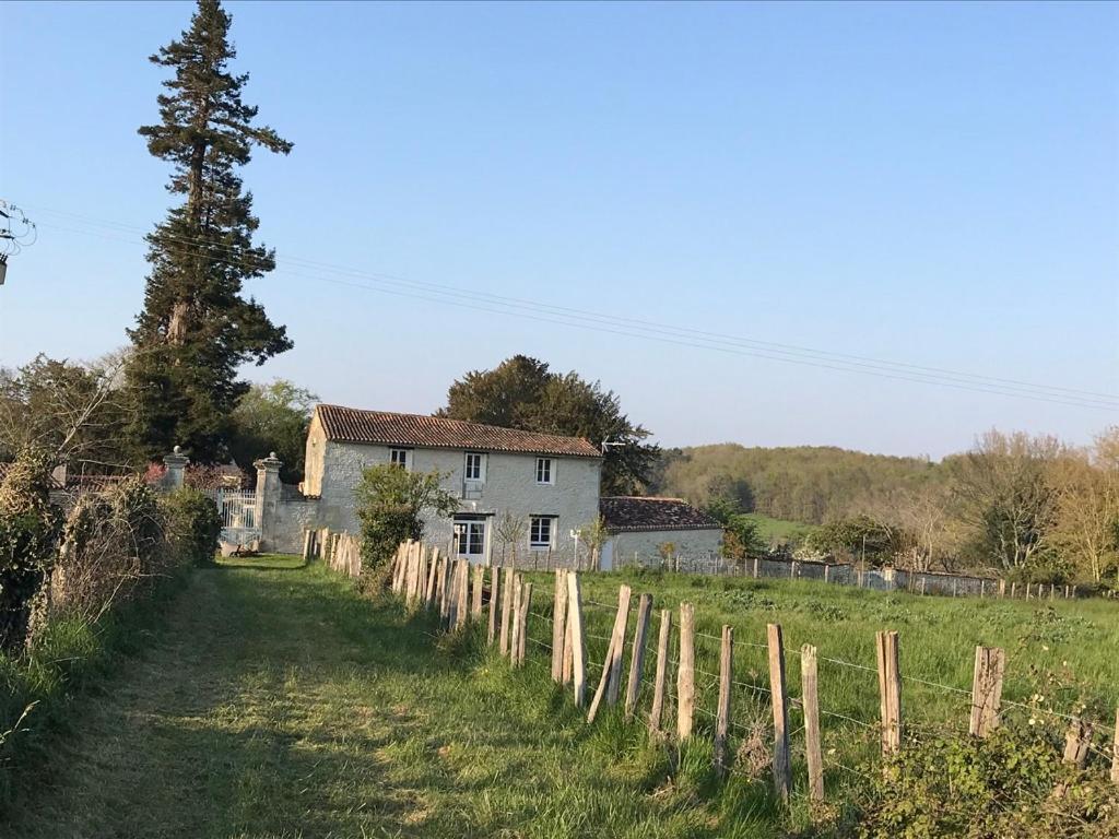 Chaniers Le Logis Du Plessis B&B 외부 사진